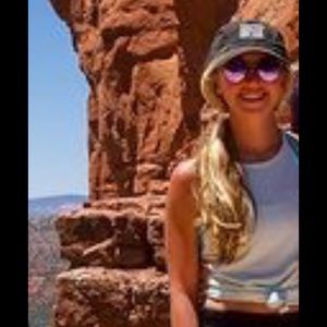 Meet your Posher, Brooks